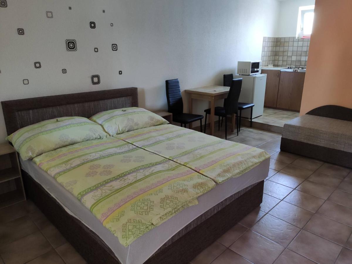 Vasti Apartman 시오포크 외부 사진